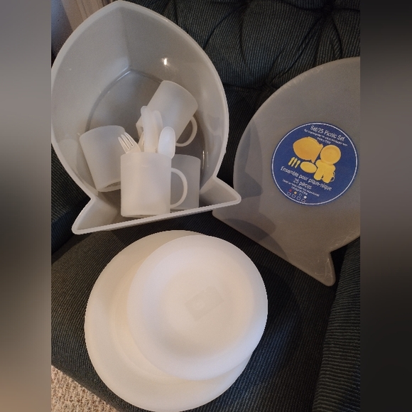 25pc Picnic Set - Picture 2 of 4